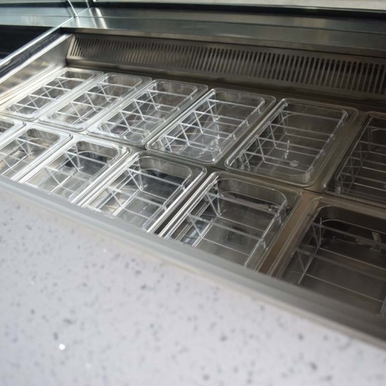 ที่ดีที่สุดขายเคลื่อนที่ stainless เหล็กกินไอศกรีมการแสดงผลักรถตู้เย็น 
