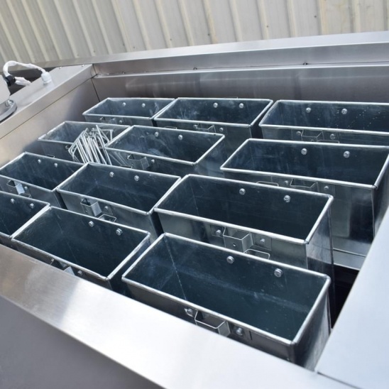 คุณภาพสูงร้อนแรงขาย 24-โหมด stainless เหล็กบล็อกน้ำแข็งทำให้เครื่อง 